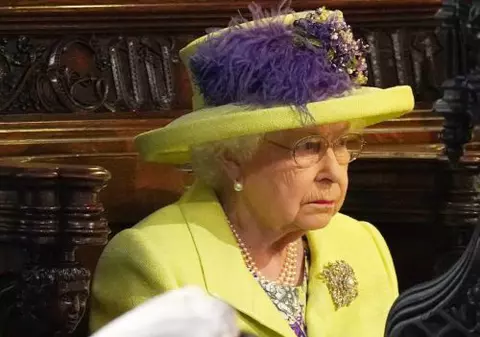 Gestul făcut de Regina Elisabeta pentru Meghan Markle. Lui Kate Middleton nu i-a permis acest lucru