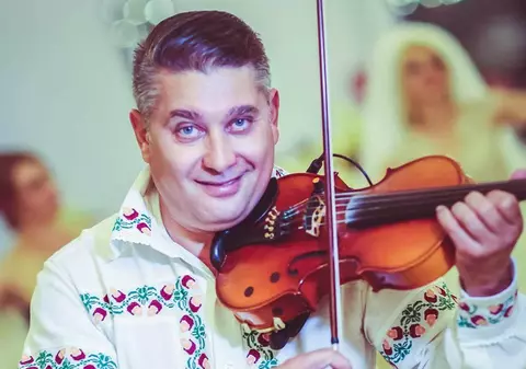 Lăutarul Mitel Drăgulin a murit. Artistul avea 45 de ani