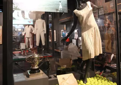 Unde este păstrat trofeul câștigat de Simona Halep la Roland Garros / VIDEO