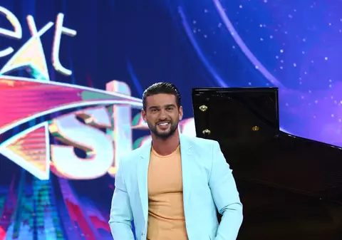 Dorian Popa și-a tăiat limba pe jumătate, la saltelele gonflabile