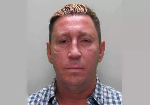 FOTO | Un prădător sexual a atacat o femeie și pe fiica ei la câteva ore după ce a ieșit din închisoare