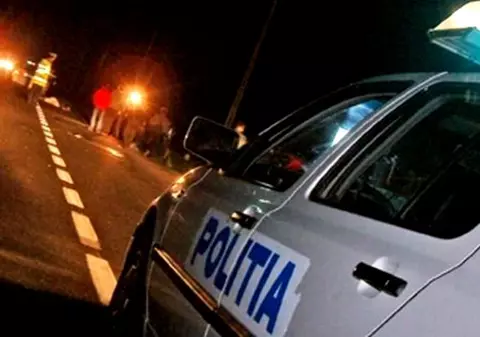 Un bărbat a fost găsit decedat într-o maşină, în Galați. Era despărțit de soție și trăia în autoturismul în care a fost găsit