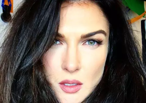 Video EXCLUSIV/Mașina Monicăi Bârlădeanu are rol de dressing. ”Nu am timp să trec pe-acasă”