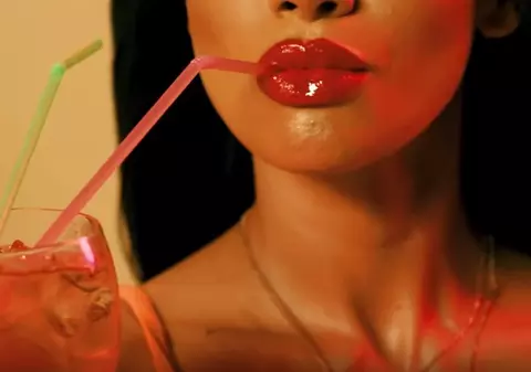 Sonny Flame feat. Connect-R - Prinț și cerșetor | Un videoclip la care o să râzi mult