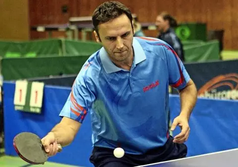 A murit Revisz Romulus, fost campion de tenis de masă. Sportivul a fost răpus de cancer la 47 de ani