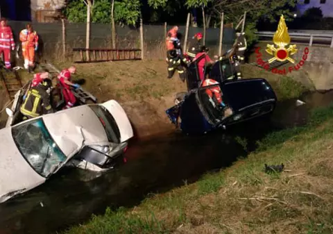 Un tânăr român a murit în Italia într-un accident îngrozitor. Maşina lui a fost izbită în plin