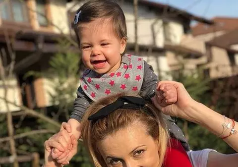 Simona Gherghe este o mama panicată. “Vreau să fie intependentă, liberă”