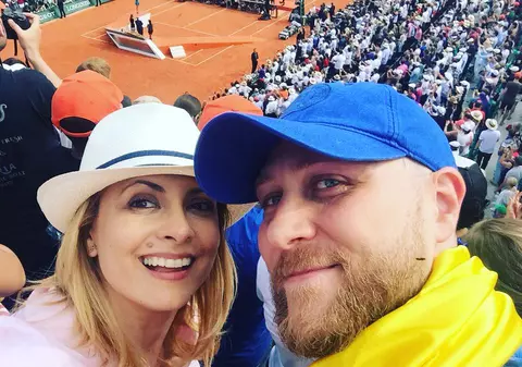 Fetița și soțul Simonei Gherghe, într-o imagine de colecție. S-a întâmplat de ziua lui Răzvan