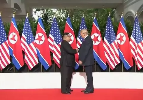 FOTO | Ce au mâncat în timpul summitului Donald Trump și Kim Jong-un