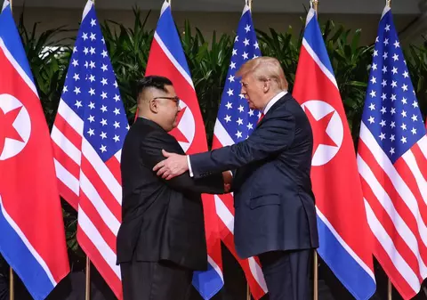 Donald Trump îl laudă pe Kim Jong-un și spune că sub conducerea lui, Coreea de Nord poate deveni o mare putere economică
