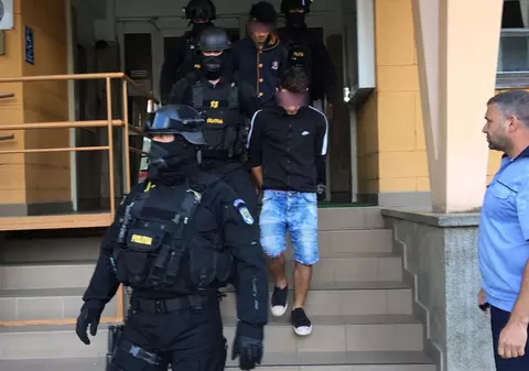 Adolescenții care au ucis un taximetrist din Lugoj plănuiseră crima. Ei voiau doar o mașină ca să fugă de acasă