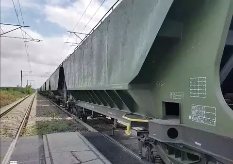 VIDEO | Tren blocat pe șine la intrarea în București dinspre Pipera. Traficul este paralizat