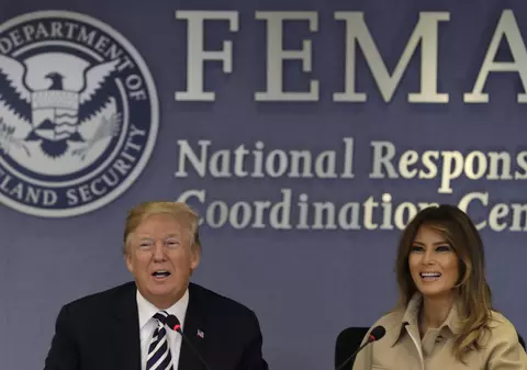 Trump: ”SUA nu vor deveni o tabără pentru migranți”. Melania nu este de acord