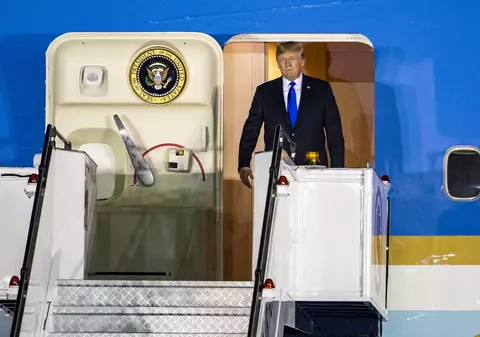Donald Trump a ajuns în Marea Britanie. Președintele SUA a fost întâmpinat cu proteste masive