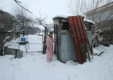 În sfârșit, jumătate din România este legată la sisteme de canalizare. Cealaltă jumătate de țară, cu WC în fundul curții