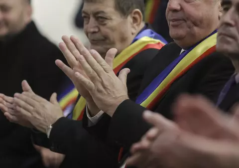 Primarii și pensiile speciale - banii, viața și DNA. ”Primarul e cel mai deștept pe Pământ”