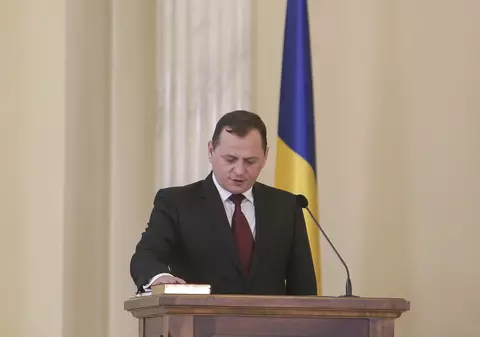 UPDATE. Gabriel Vlase a depus jurământul ca director al SIE; Iohannis: ”Sper să ajungeți la concluzia că ați făcut un pas corect acceptând”