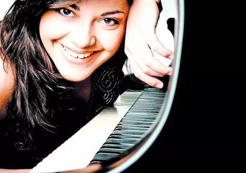 Durere mare în sufletul mamei pianistei Mihaela Ursuleasa. "Când deschid dulapul nu pot să ating lucrurile ei, nu pot"