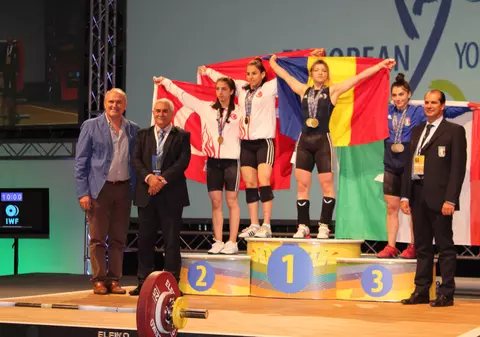 Cinci medalii de aur într-o zi pentru România la Campionatele Europene de haltere U-15 şi U-17 de la San Donato Milanese