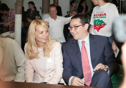 Soțiile de parlamentari câștigă mai mult decât partenerii de viață. De la funcții în instituții de stat, la bani din chirii și dividende