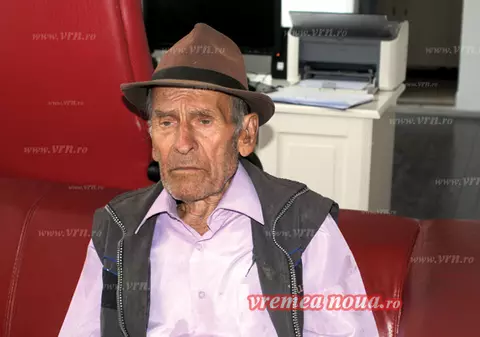 Anunț „matrimonial” inedit. Un bătrân din Vaslui își donează averea, dacă e îngrijit până la moarte. "Facem acte la notar"