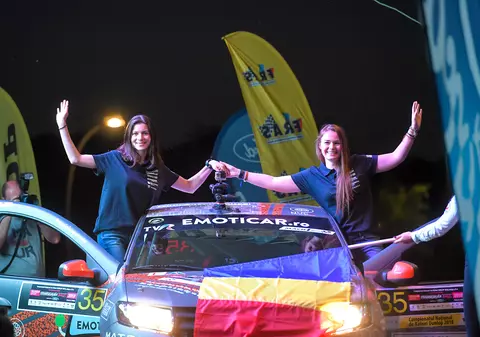 Primul echipaj feminin românesc din ultimii 50 de ani, la un raliu în afara ţării