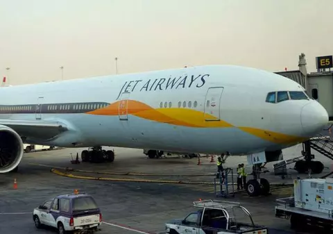 Aterizare de urgenţă pe aeroportul Otopeni. Un pasager de 23 de ani a avut probleme de sănătate