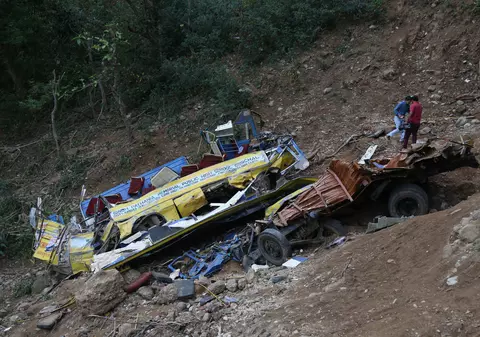 Accident de autocar în India. 44 de persoane și-au pierdut viața