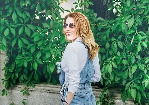 Carmen Brumă, cu cel mai adânc decolteu. "De fapt, ce faci? Ne arăți că ai silicoane"