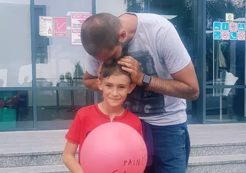 Ce nu știai despre tatăl Cătălin Cazacu. Este topit după fiul său și e bucuros că acesta își trăiește copilăria „pe stil vechi” | FOTO