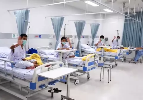 Primele declarații ale băieților salvați din peștera din Thailanda: Ce și-au dorit să mănânce odată ajunși la lumină