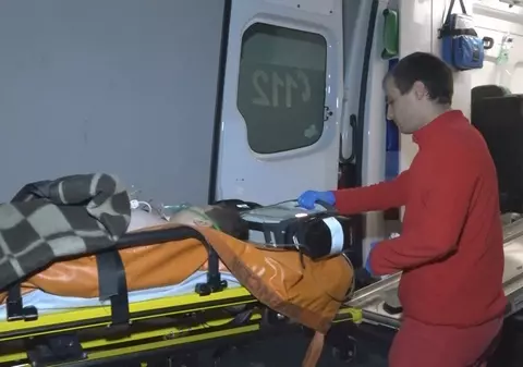 Un băiat de 11 ani a băut țuică cu prietenii, la Botoșani, până a intrat în comă