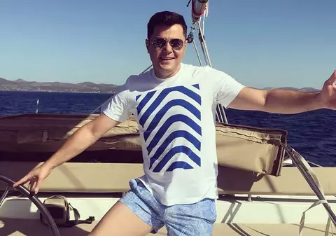 Cove și-a descoperit o nouă plăcere: vacanțele pe catamaran. Cât costă un astfel de concediu