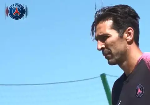 Gigi Buffon a beneficiat de o primire incredibilă din partea fanilor celor de la PSG | VIDEO
