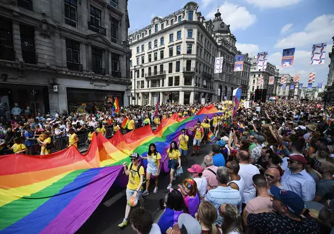 Referendumul pentru familie și parteneriatul civil, în viitoarea sesiune parlamentară. Dragnea: ”Fiecare cetățean să trăiască așa cum simte”