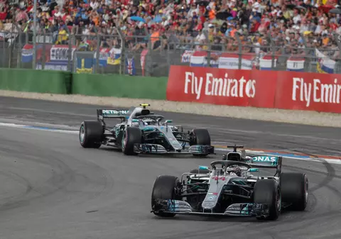 Marele Premiu de Formula 1 al Germaniei. Hamilton a trecut primul linia de sosire, după ce a început cursa de pe locul 14! Vettel a abandonat!