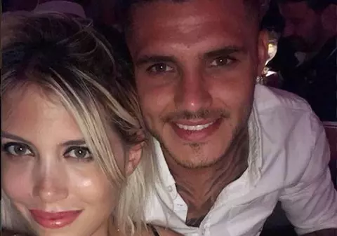FOTO | Așa arată cu adevărat soția lui Mauro Icardi. Wanda Nara pozată pe plaja din Ibiza