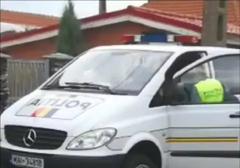 Detalii șocante în cazul dublei crime din Gorj. Adela Maria Lăpădat, poliţista din Ceauru, și-a împușcat bebelușul de două ori în cap!