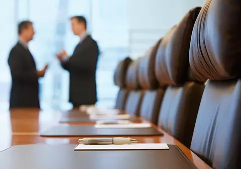 Oamenii de afaceri atacă modificările la Codul Penal: Funcționarii vor putea provoca pierderi companiilor fără teama de a fi trași la răspundere