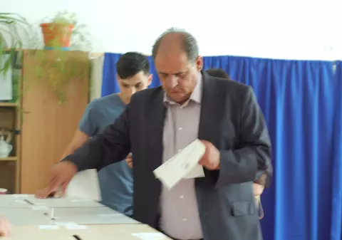 Un procuror l-a obligat pe primarul din Huși să-și ceară iertare public. Victima, o consilieră locală, nu e satisfăcută