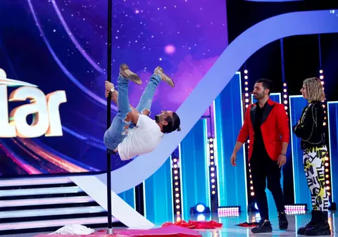 Pepe, Lidia Buble și Dorian Popa, acrobații la bară. Cum au fost surprinși cei trei