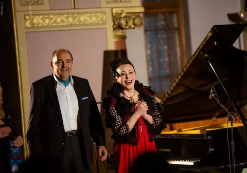 EXCLUSIV/ Mezzosoprana Margarita Mamsirova, faimoasa voce de la Teatrul Balșoi, trăiește într-un castel din Bușteni