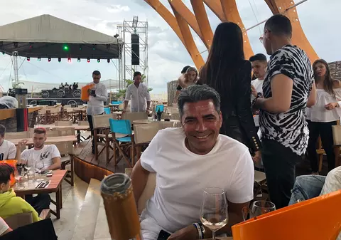 Marcel Toader se distrează la mare. Cine e Lizeta, femeia cu care se afișează | FOTO