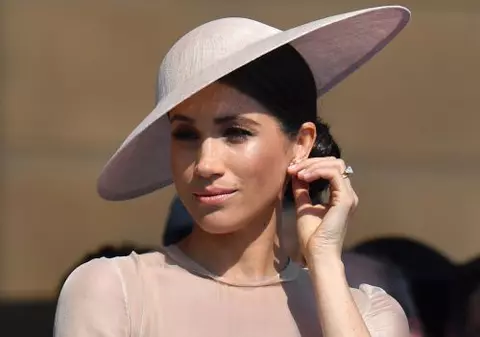 Cât a cheluit Meghan Markle pe ținutele ei de când a devenit ducesă. Suma este uriașă