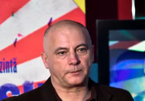 Mircea N. Stoian a rămas fără iubită. "A făcut tot posibilul să își găsească pe altcineva pe care să îl folosească așa cum m-a folosit pe mine"