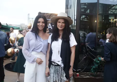 VIDEO/ Pălăriile Monicăi sau răzbunarea unei dive. ”Un fost iubit mi-a spus că accesoriile astea sunt pentru femei urâte”