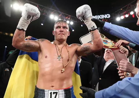 Ucraineanul Oleksandr Usik a unificat titlurile mondiale WBA, WBC, IBF şi WBO la categoria cruiser