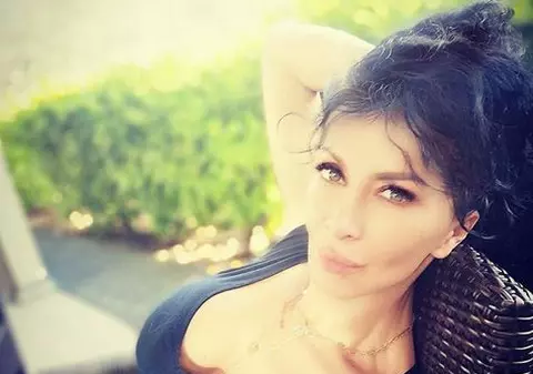 Mihaela Rădulescu, în pași de dans în port. "Lasă-mă să-ți ridic fusta cu pleoapa"