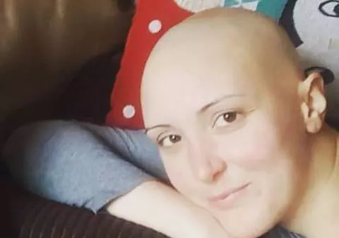 FOTO | O supraviețuitoare a cancerului i-a sfidat pe medici. A rămas gravidă deși nu i s-a dat nicio șansă