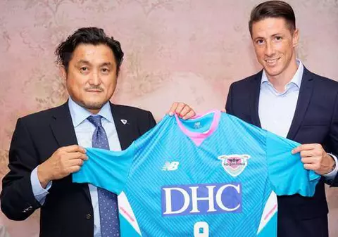 Fernando Torres, la Sagan Tosu. Atacantul n-a mai fost dorit la Atletico Madrid
